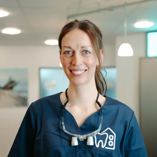 Profilbild von Zahnärztin Sarah Domhöver